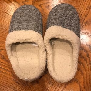 Soft slippers